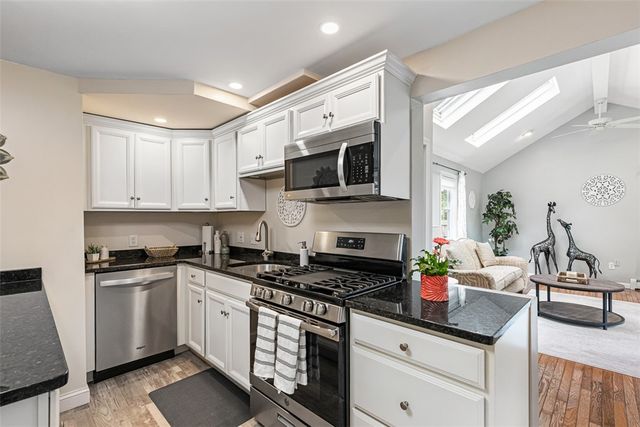 69 Mason Road, Barrington, RI 02806