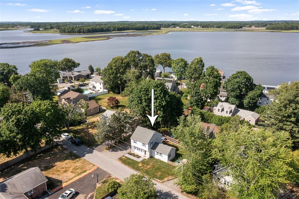 69 Mason Road, Barrington, RI 02806