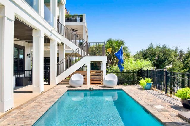 1625 E Heinberg St, Pensacola, FL 32502