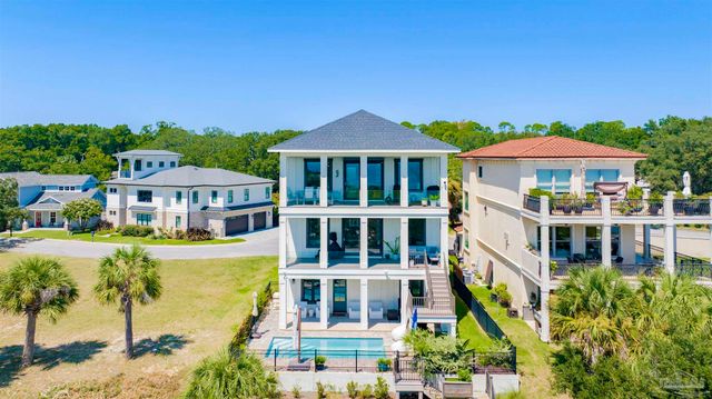 1625 E Heinberg St, Pensacola, FL 32502