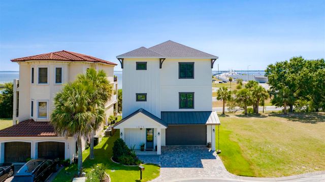 1625 E Heinberg St, Pensacola, FL 32502