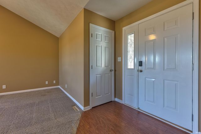 3900 Canyon Rock Court, Evansville, IN 47725