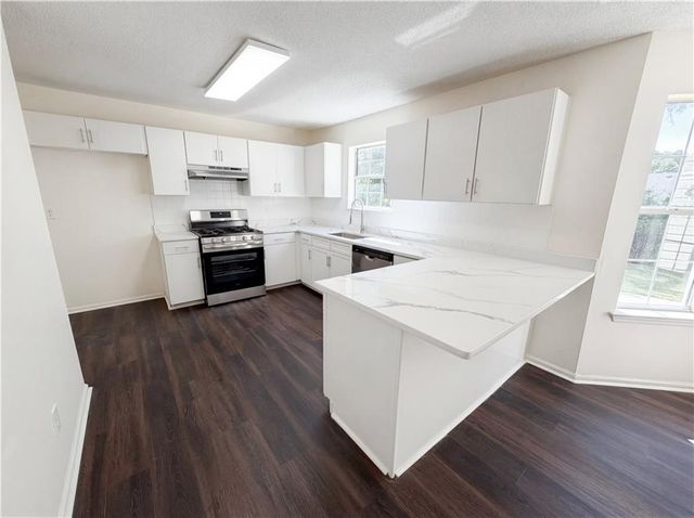 2214 Rambling Way, Lithonia, GA 30058