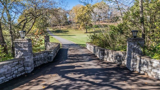 4404A Long Hollow Pike, Goodlettsville, TN 37072