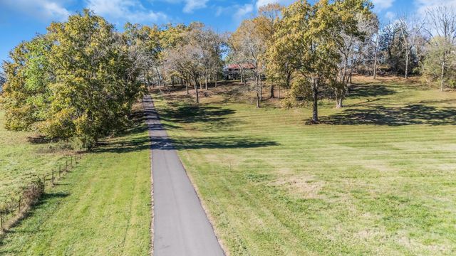4404A Long Hollow Pike, Goodlettsville, TN 37072