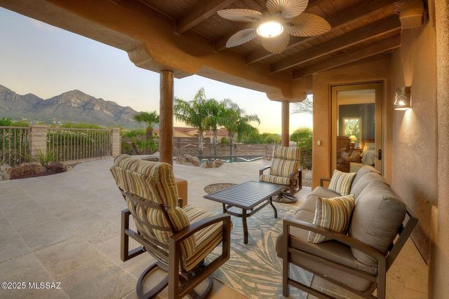 11158 N Pusch Ridge Vistas Drive, Oro Valley, AZ 85737