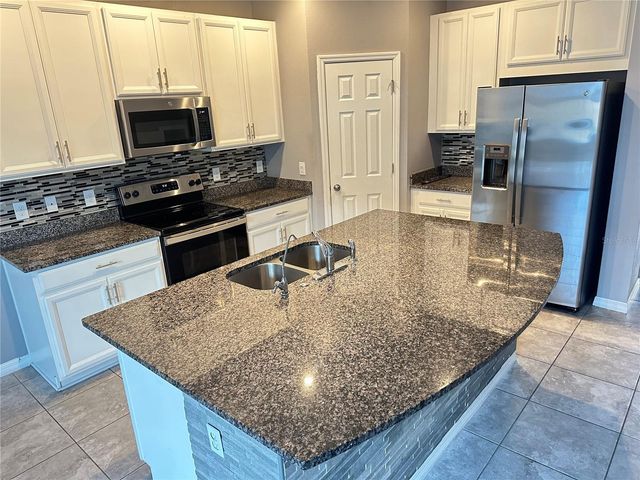 10834 WYNE TREE, Orlando, FL 32824