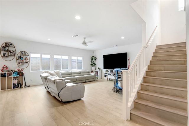 15740 Parry Peak Drive, Fontana, CA 92336
