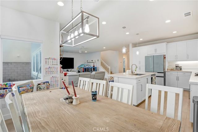 15740 Parry Peak Drive, Fontana, CA 92336