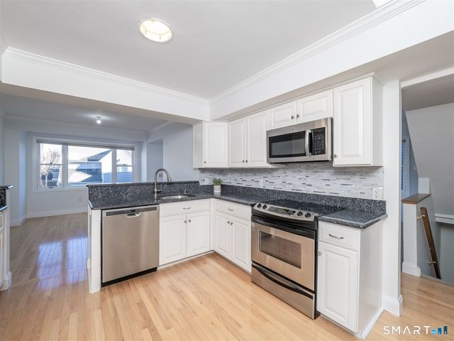 36 Wilton Crest 36, Wilton, CT 06897