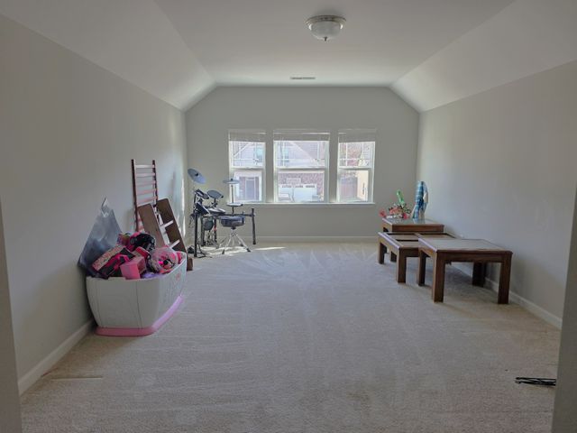 408 Barbaro Ct, Burns, TN 37029