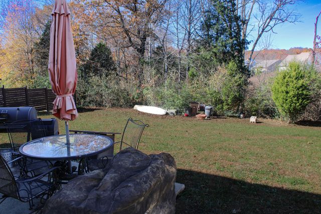 408 Barbaro Ct, Burns, TN 37029