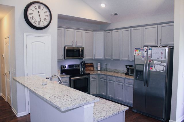 408 Barbaro Ct, Burns, TN 37029