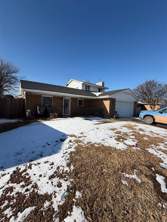 6314 NW Taylor Ave, Lawton, OK 73505