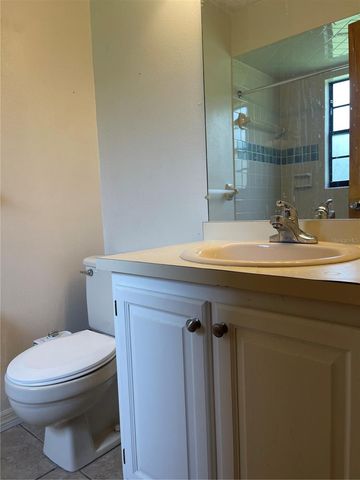 2807 48TH AVE DR W, Bradenton, FL 34212