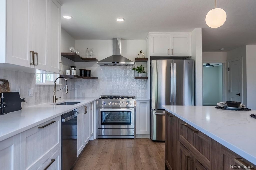 Image 1 of property listing at 7019 W Portland Avenue, Littleton, CO 80128