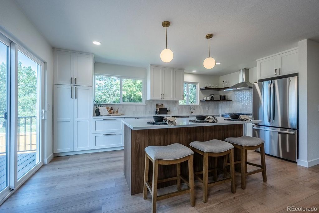 Image 15 of property listing at 7019 W Portland Avenue, Littleton, CO 80128