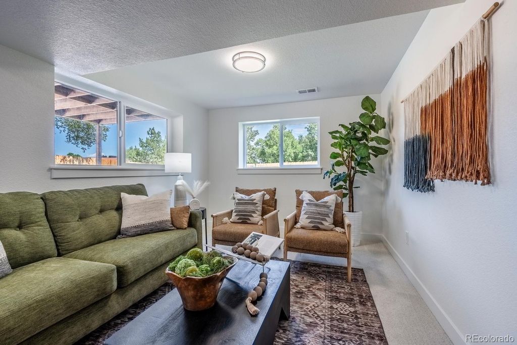 Image 24 of property listing at 7019 W Portland Avenue, Littleton, CO 80128