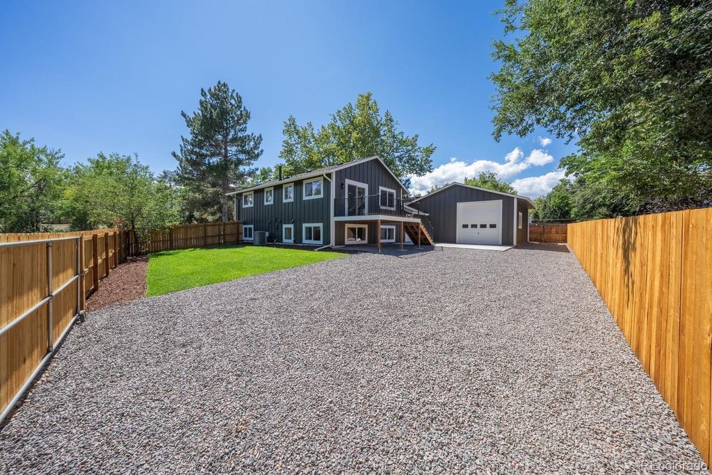 Image 35 of property listing at 7019 W Portland Avenue, Littleton, CO 80128