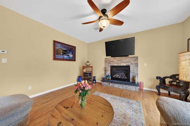 7 Maidstone Lane, Monroe, NY 10950