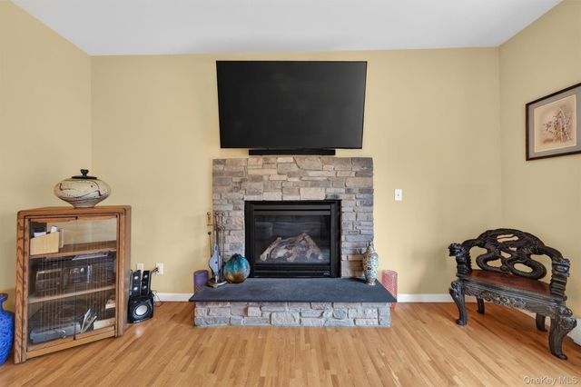 7 Maidstone Lane, Monroe, NY 10950