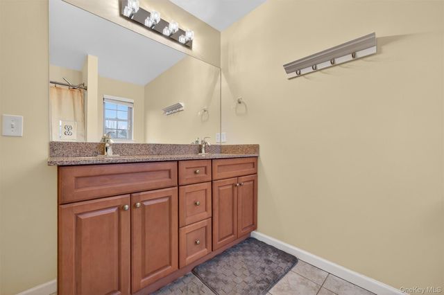 7 Maidstone Lane, Monroe, NY 10950