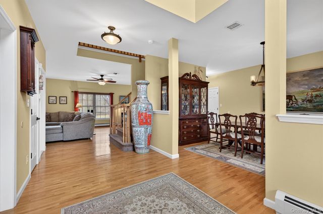 7 Maidstone Lane, Monroe, NY 10950