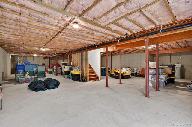 7 Maidstone Lane, Monroe, NY 10950