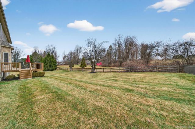 7 Maidstone Lane, Monroe, NY 10950