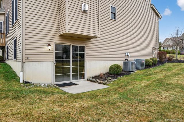 7 Maidstone Lane, Monroe, NY 10950