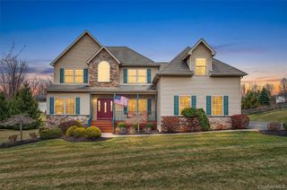 7 Maidstone Lane, Monroe, NY 10950