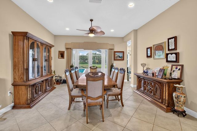 8855 Starhaven Cove, Boynton Beach, FL 33473