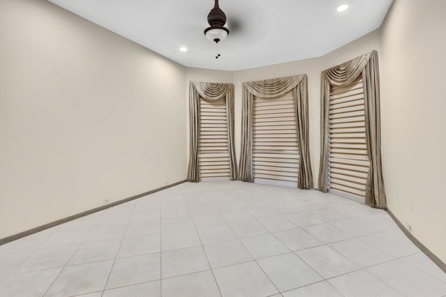 8855 Starhaven Cove, Boynton Beach, FL 33473