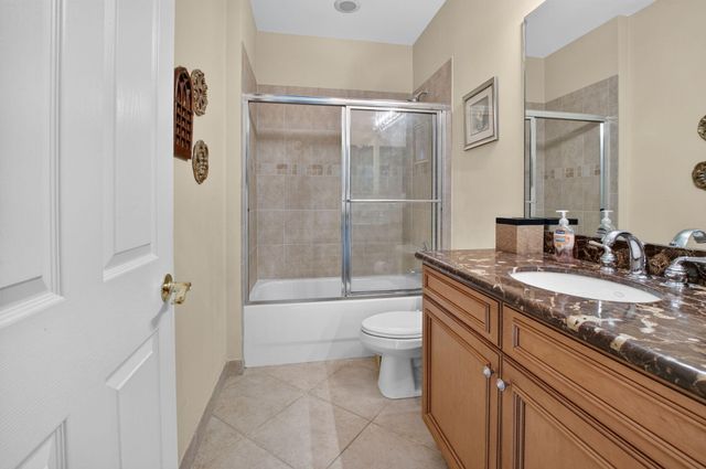 8855 Starhaven Cove, Boynton Beach, FL 33473