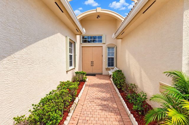 8855 Starhaven Cove, Boynton Beach, FL 33473