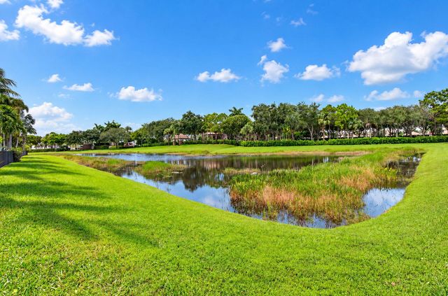 8855 Starhaven Cove, Boynton Beach, FL 33473