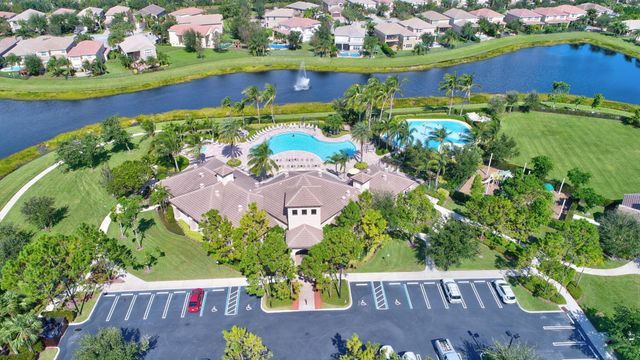 8855 Starhaven Cove, Boynton Beach, FL 33473