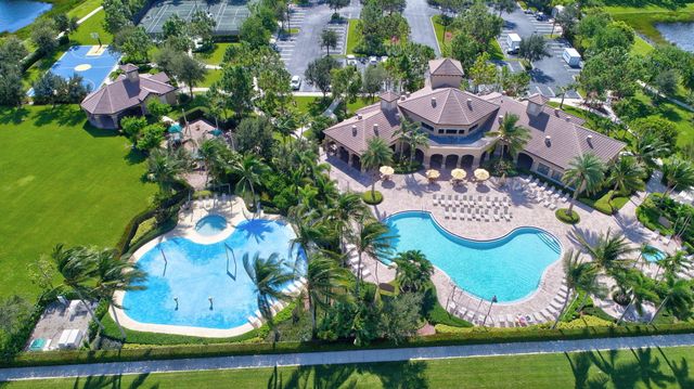 8855 Starhaven Cove, Boynton Beach, FL 33473