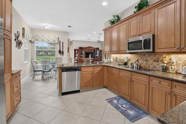 8855 Starhaven Cove, Boynton Beach, FL 33473