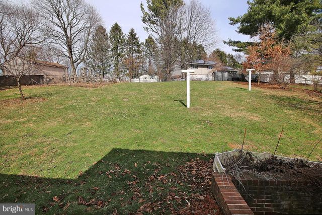 129 JUNIPER ST, Lebanon, PA 17042