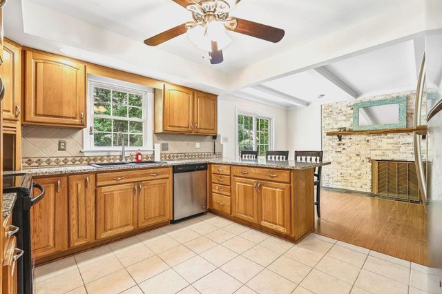 8324 MORNINGSIDE DR, Manassas, VA 20112