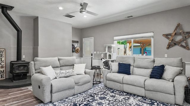 2315 Cottage Dr, Auburn, CA 95603