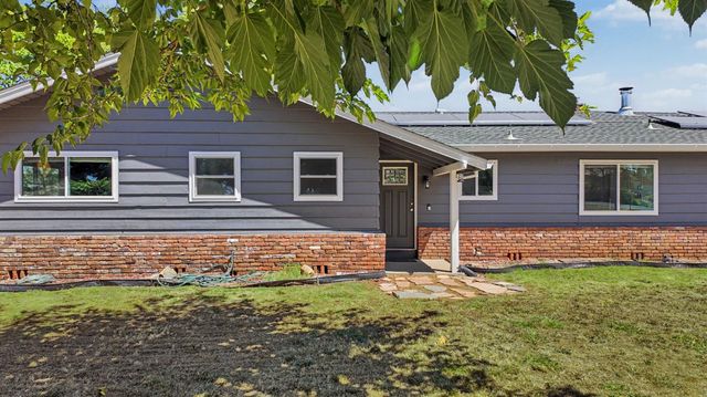 2315 Cottage Dr, Auburn, CA 95603
