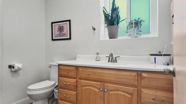2315 Cottage Dr, Auburn, CA 95603
