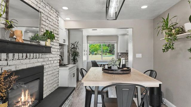 2315 Cottage Dr, Auburn, CA 95603
