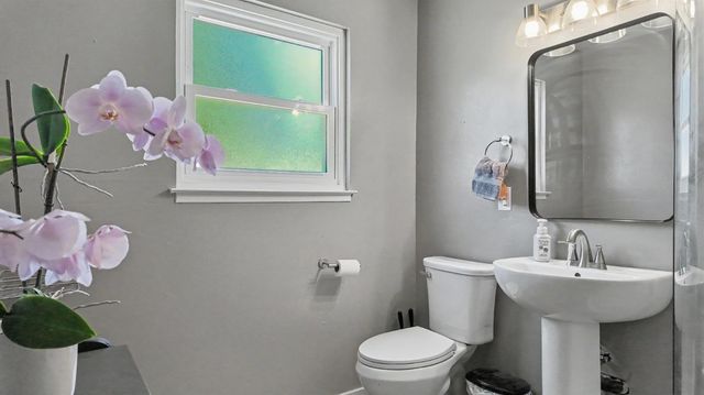 2315 Cottage Dr, Auburn, CA 95603