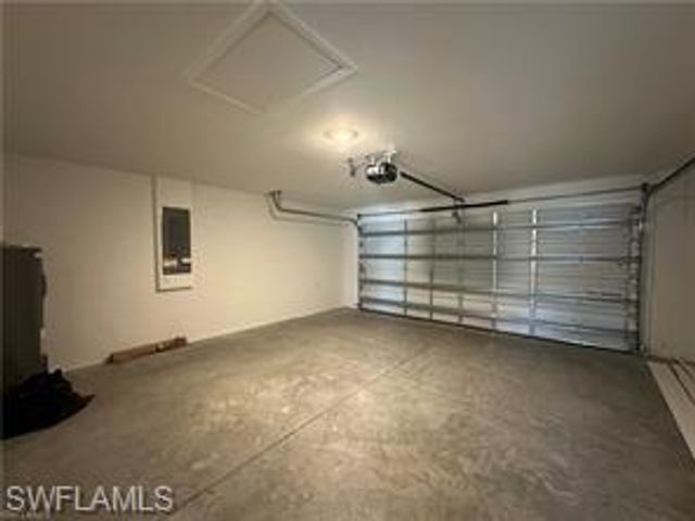 2131 24th TER, Cape Coral, FL 33993