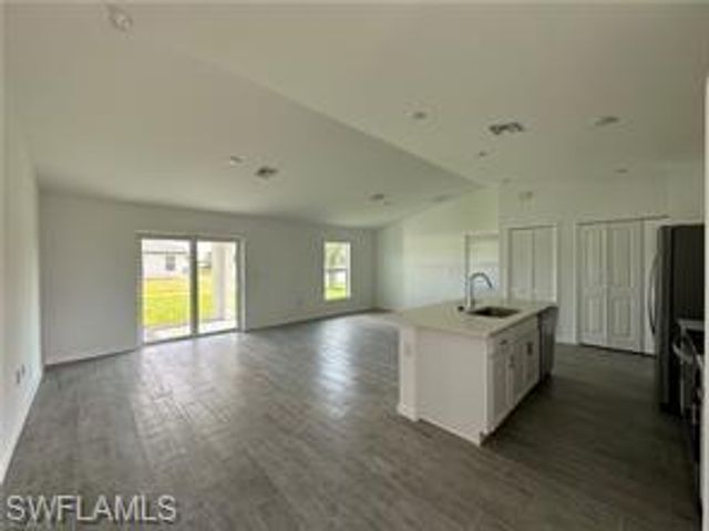 2131 24th TER, Cape Coral, FL 33993
