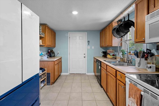 2435 E ALAN CIR, Columbia, MO 65202