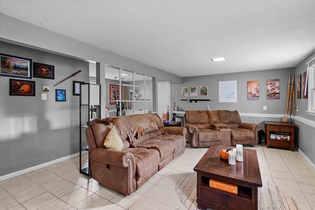 2435 E ALAN CIR, Columbia, MO 65202
